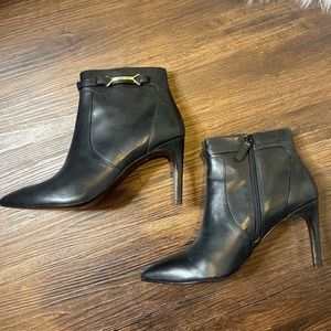 Classic leather stiletto booties